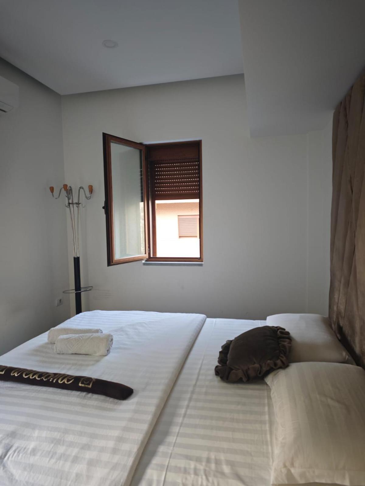 Boutique Artist Hotel Tirana Exterior photo