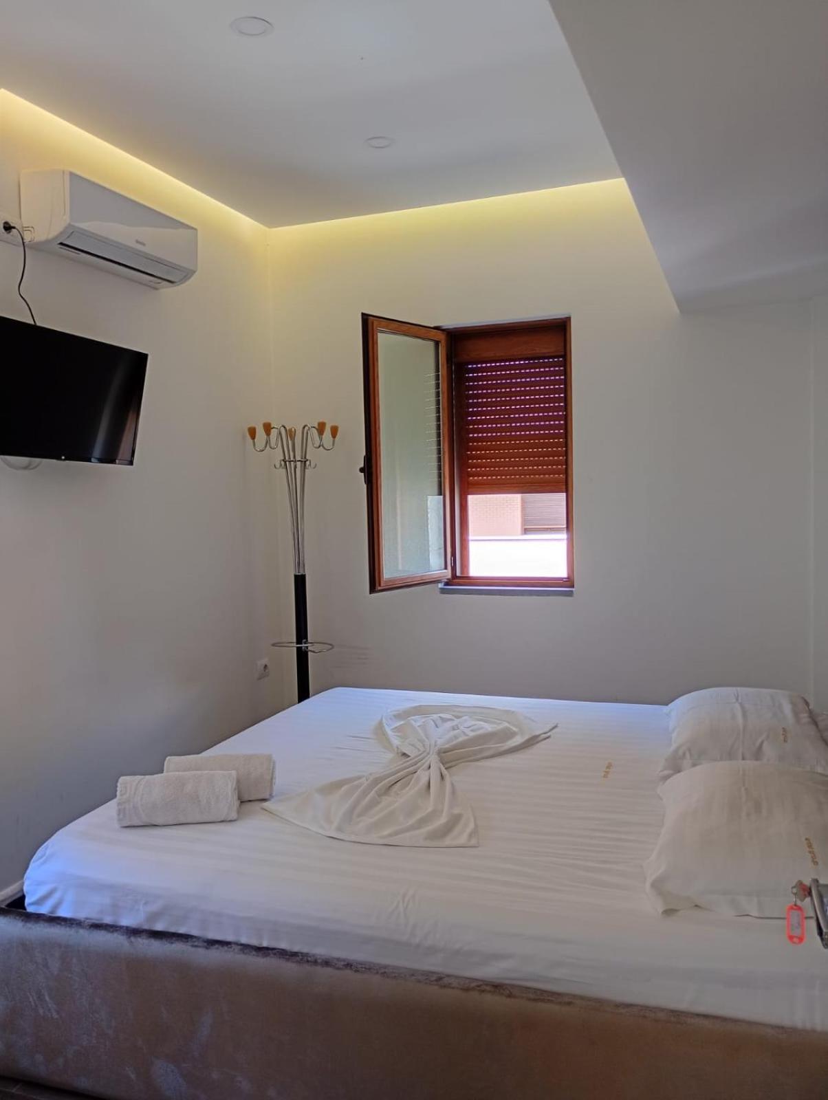 Boutique Artist Hotel Tirana Exterior photo