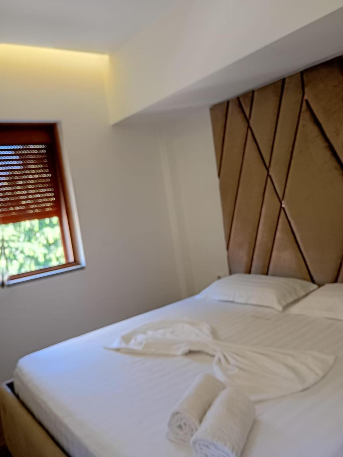 Boutique Artist Hotel Tirana Exterior photo