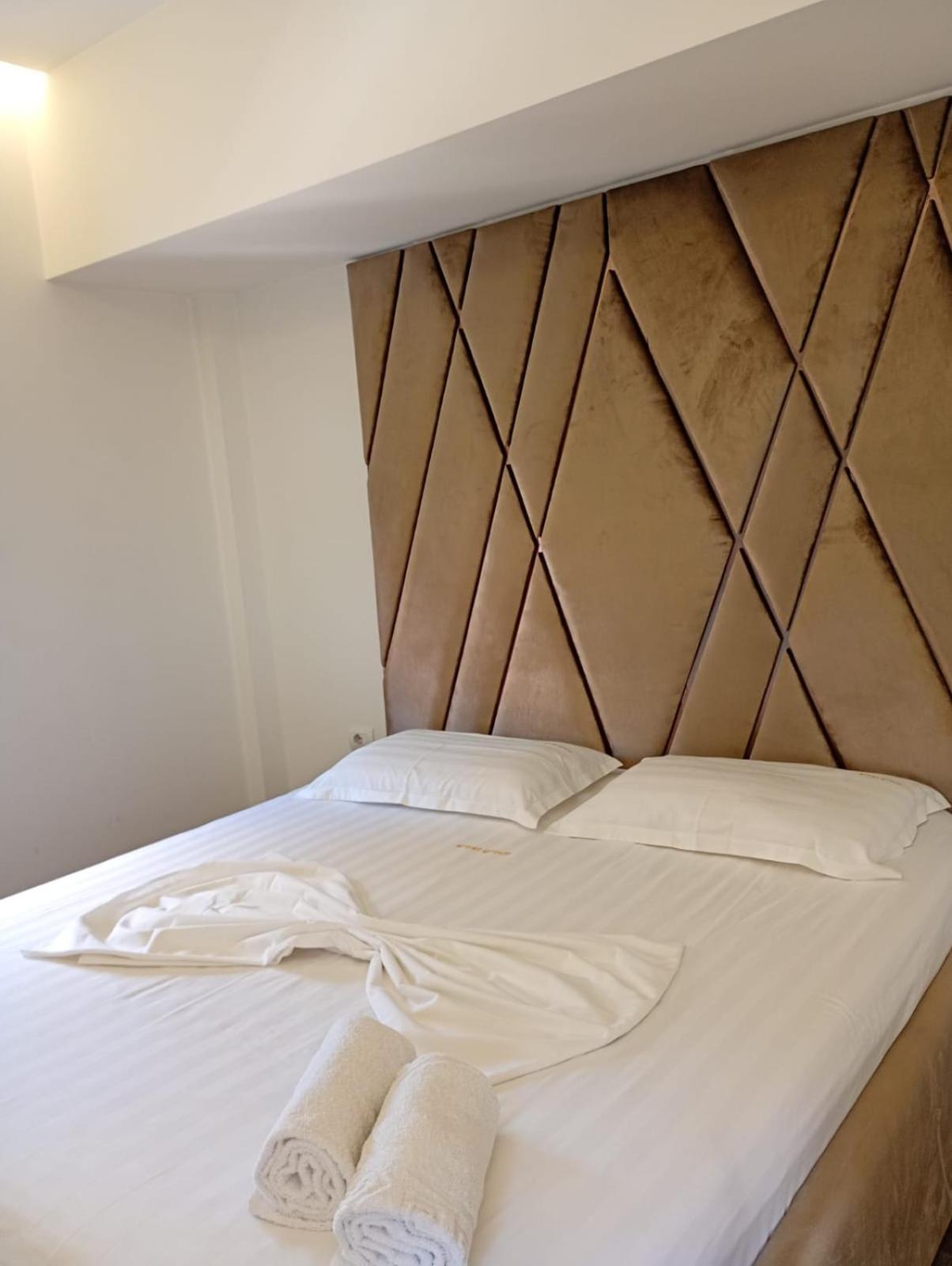 Boutique Artist Hotel Tirana Exterior photo