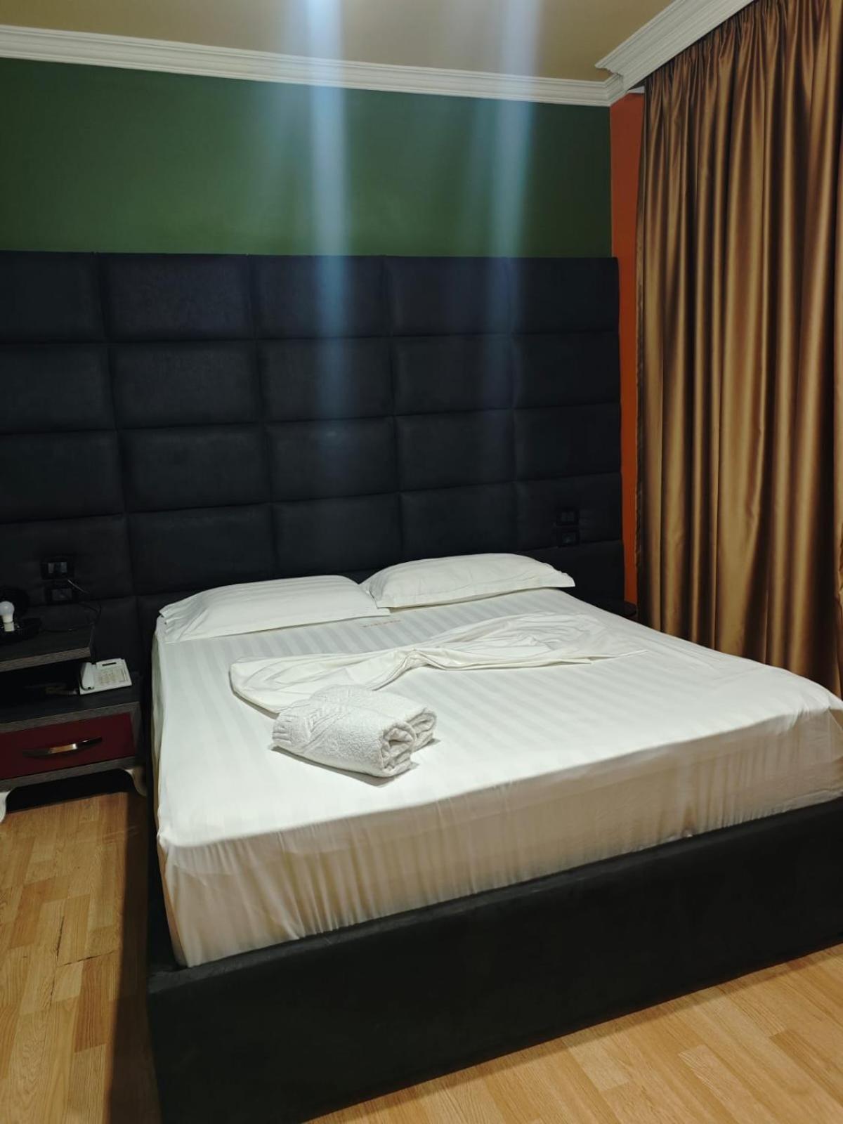 Boutique Artist Hotel Tirana Exterior photo