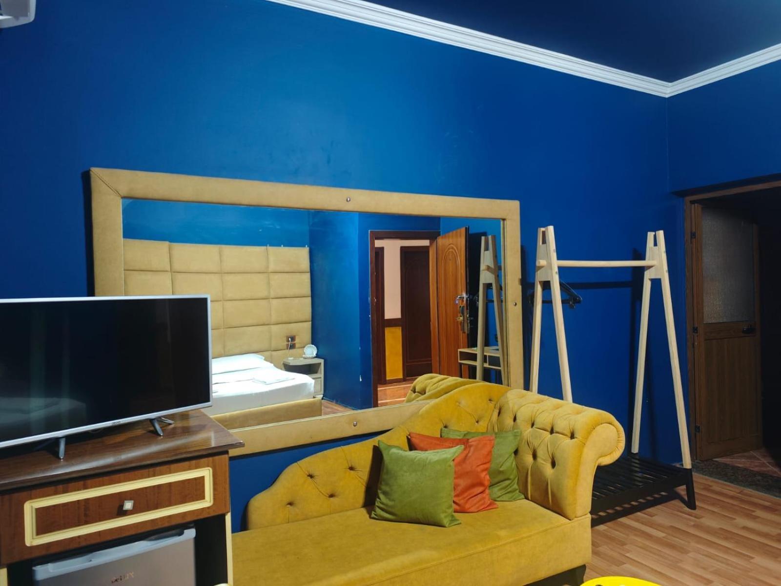 Boutique Artist Hotel Tirana Exterior photo