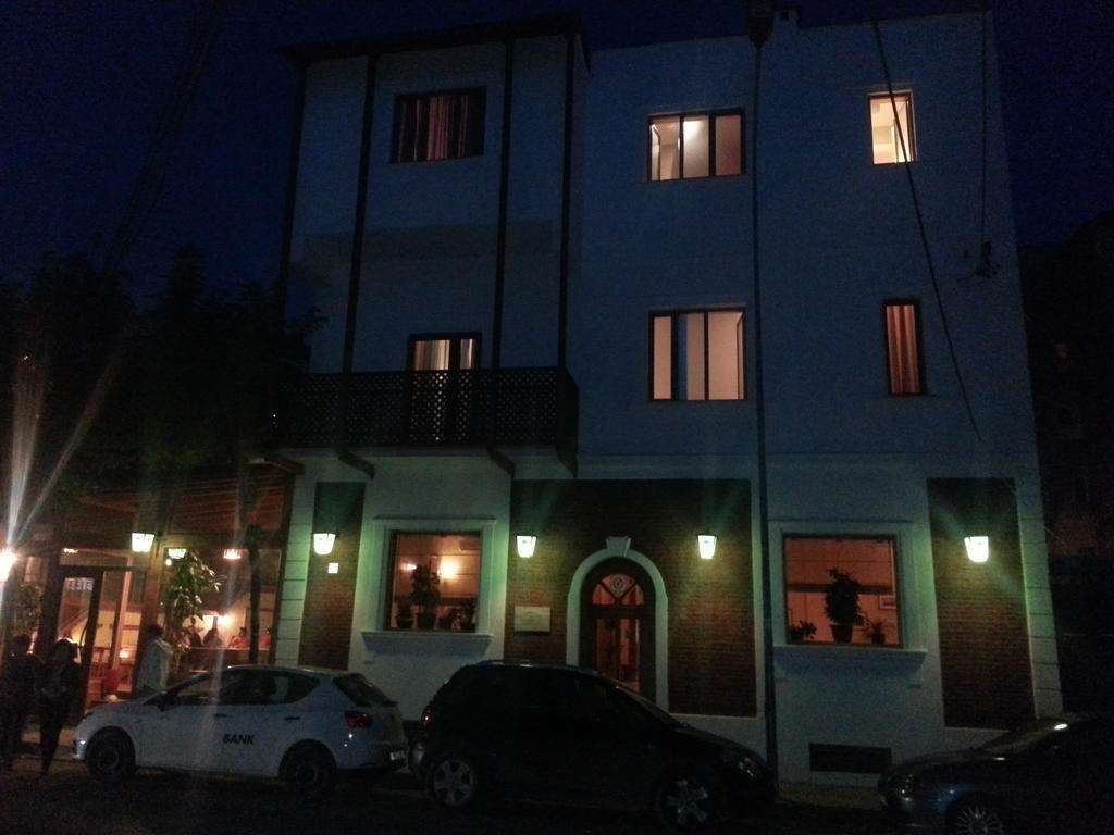 Boutique Artist Hotel Tirana Exterior photo